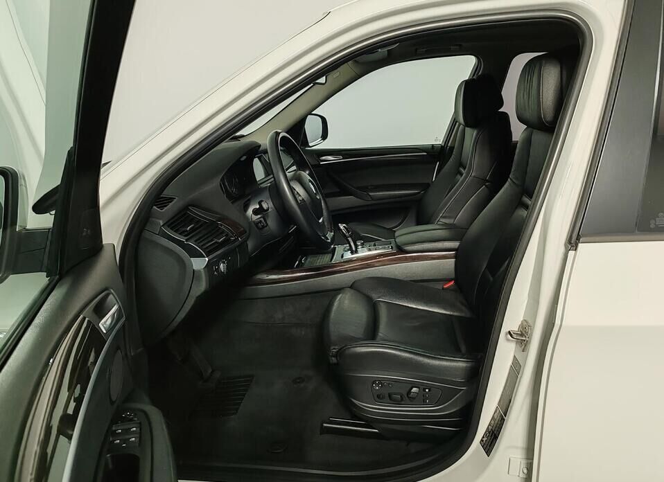 BMW X5, II (E70) Рестайлинг 35i 3.0 AT (306 л.с.) 4WD