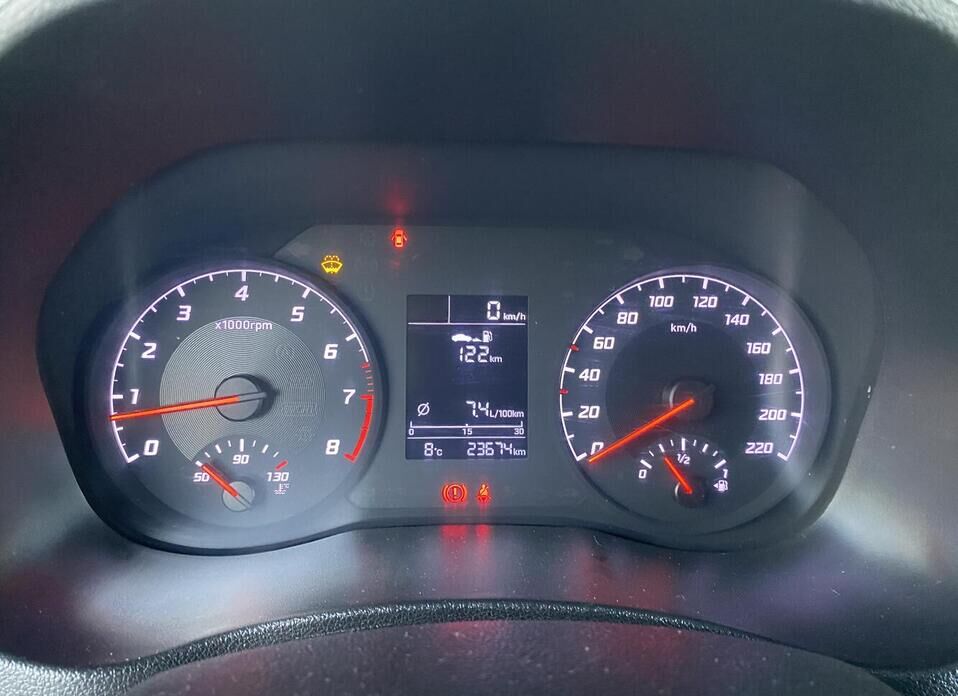 Hyundai Solaris, II Рестайлинг 1.6 MT (123 л.с.)