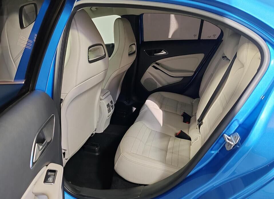 Mercedes-Benz A-Класс, III (W176) 180 1.6 AMT (122 л.с.)