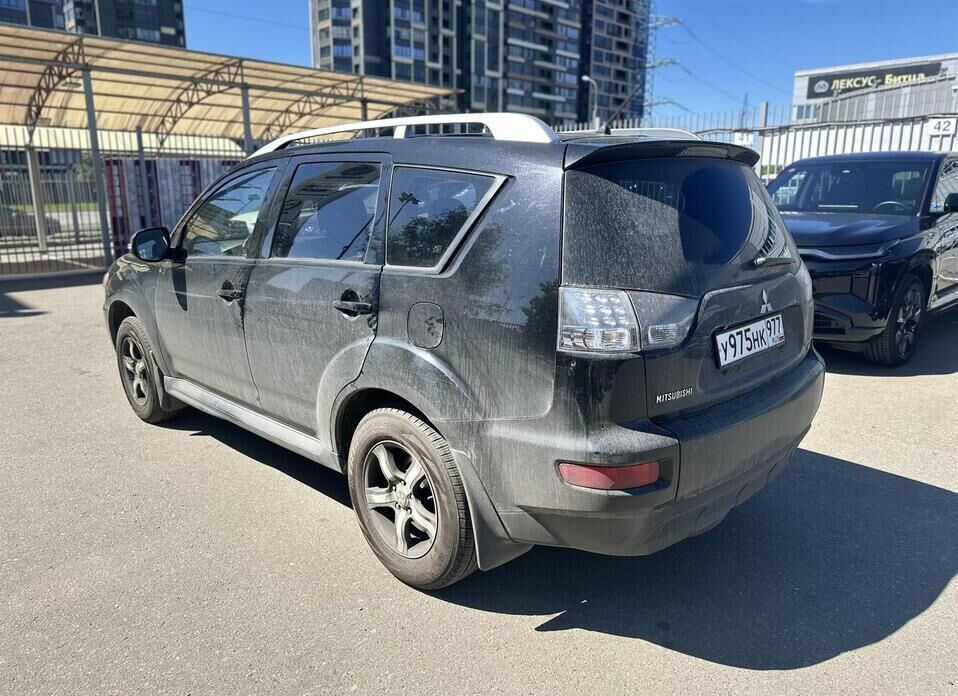Mitsubishi Outlander, II Рестайлинг 2.0 CVT (147 л.с.)