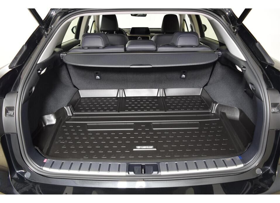 Lexus RX, IV Рестайлинг 300 2.0 AT (238 л.с.) 4WD