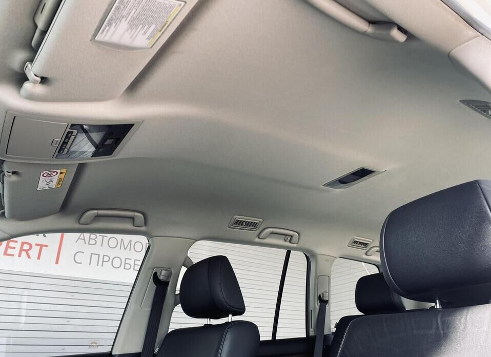 Toyota Land Cruiser, 200 Series Рестайлинг 2 4.5d AT (249 л.с.) 4WD