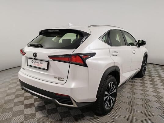 Lexus NX, 2019 г., 75 560 км