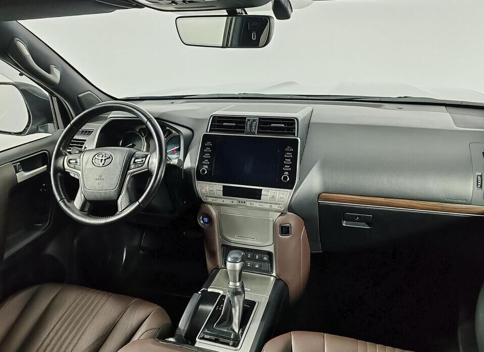 Toyota Land Cruiser Prado, 150 Series Рестайлинг 3 4.0 AT (249 л.с.) 4WD