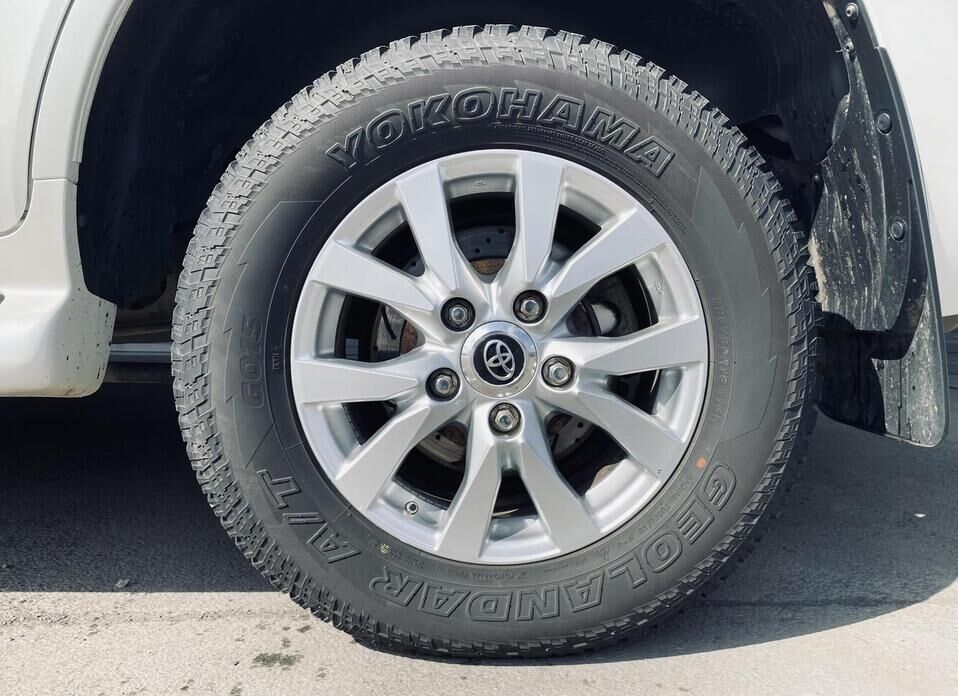 Toyota Land Cruiser, 200 Series Рестайлинг 2 4.5d AT (249 л.с.) 4WD