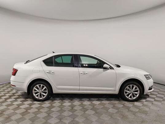 Skoda Octavia, 2020&nbsp;г., 61&nbsp;254&nbsp;км