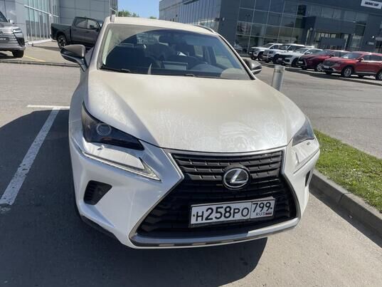 Lexus NX, 2019 г., 75 560 км