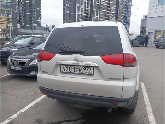 Mitsubishi Pajero Sport, II Рестайлинг, 2014 г., 250 243 км