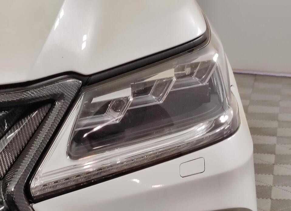Lexus LX, III Рестайлинг 2 570 5.7 AT (367 л.с.) 4WD