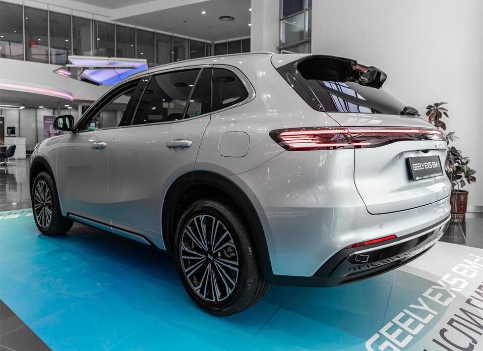Geely EX5 EM-i 1.5hyb AT (167 л.с.)