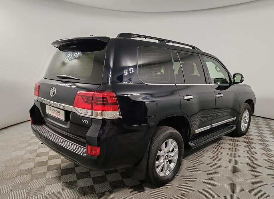 Toyota Land Cruiser, 200 Series Рестайлинг 2 4.5d AT (249 л.с.) 4WD