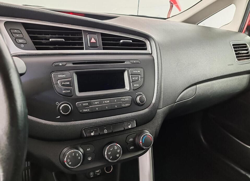 Kia Ceed, II Рестайлинг 1.6 AT (130 л.с.)