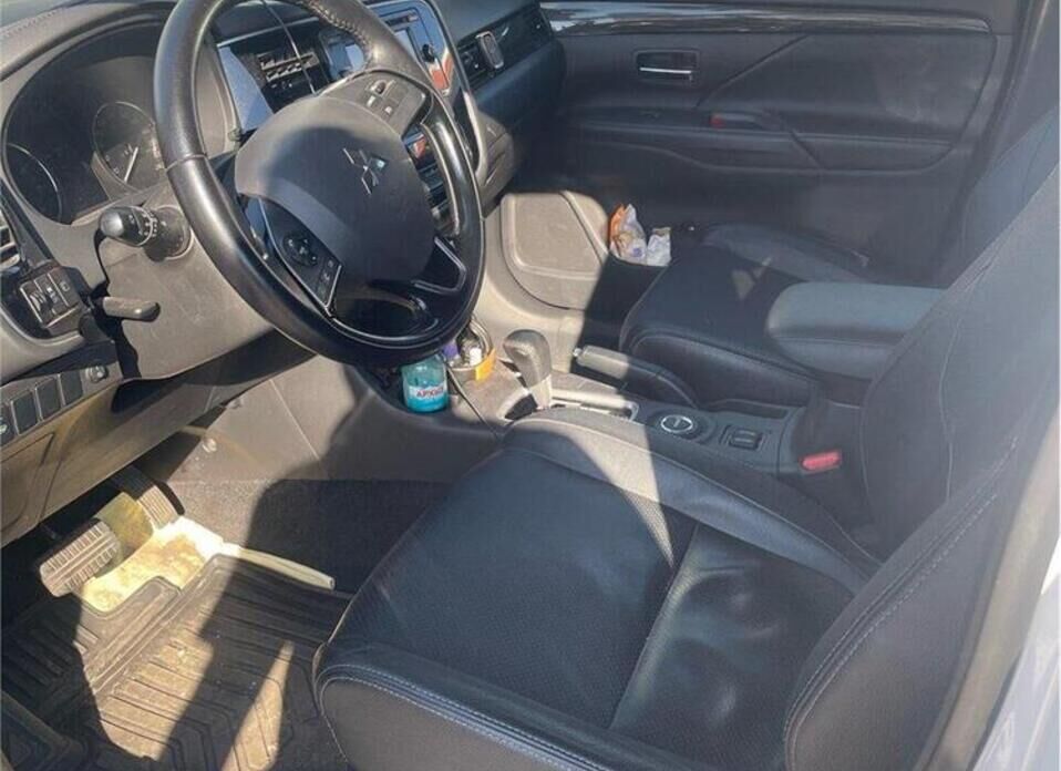Mitsubishi Outlander, III Рестайлинг 2 2.0 CVT (146 л.с.) 4WD