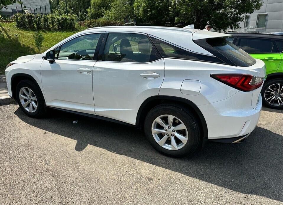Lexus RX, IV 200t 2.0 AT (238 л.с.) 4WD