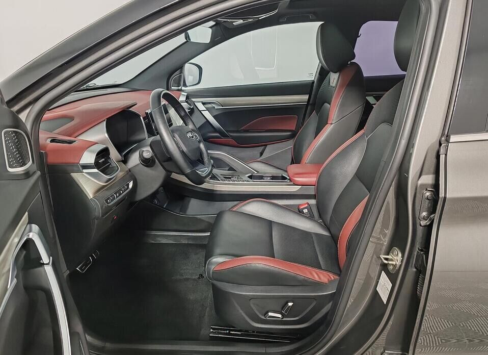 Geely Coolray, I 1.5 AMT (150 л.с.)