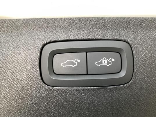 Volvo XC90, 2021 г., 75 080 км