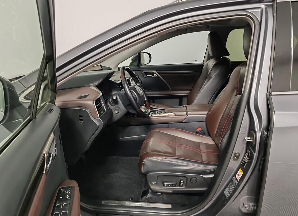 Lexus RX, IV 200t 2.0 AT (238 л.с.) 4WD