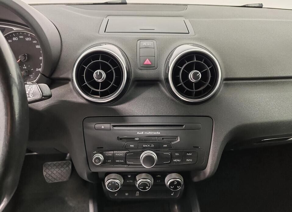 Audi A1, I (8X) 1.4 AMT (122 л.с.)