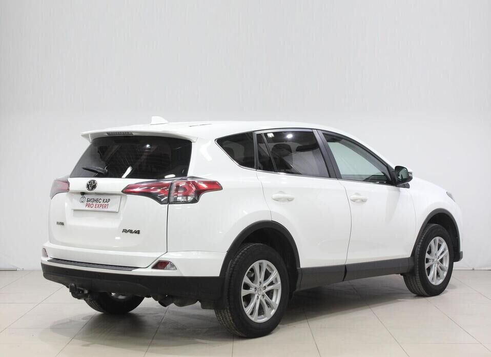 Toyota RAV4 2.0 MT (146 л.с.)