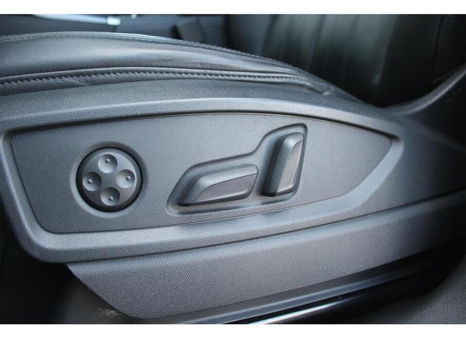 Audi Q5, II (FY) Рестайлинг 45 TFSI 2.0 AMT (249 л.с.) 4WD