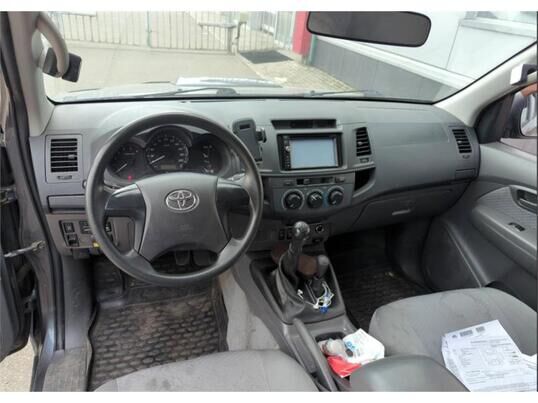 Toyota Hilux, 2013 г., 304 617 км