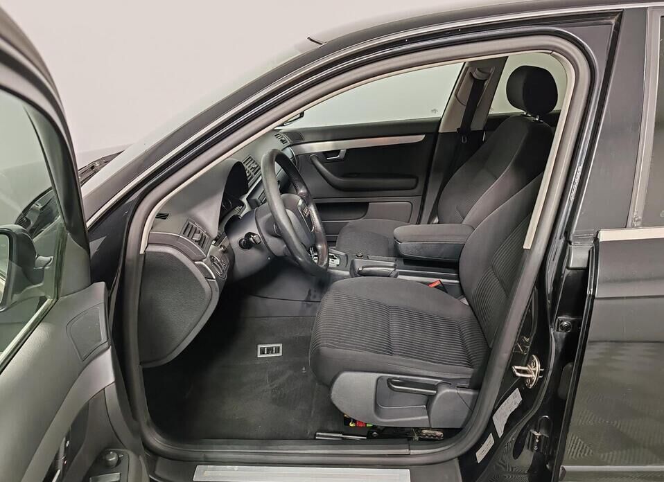 Audi A4, III (B7) 1.8 CVT (163 л.с.)