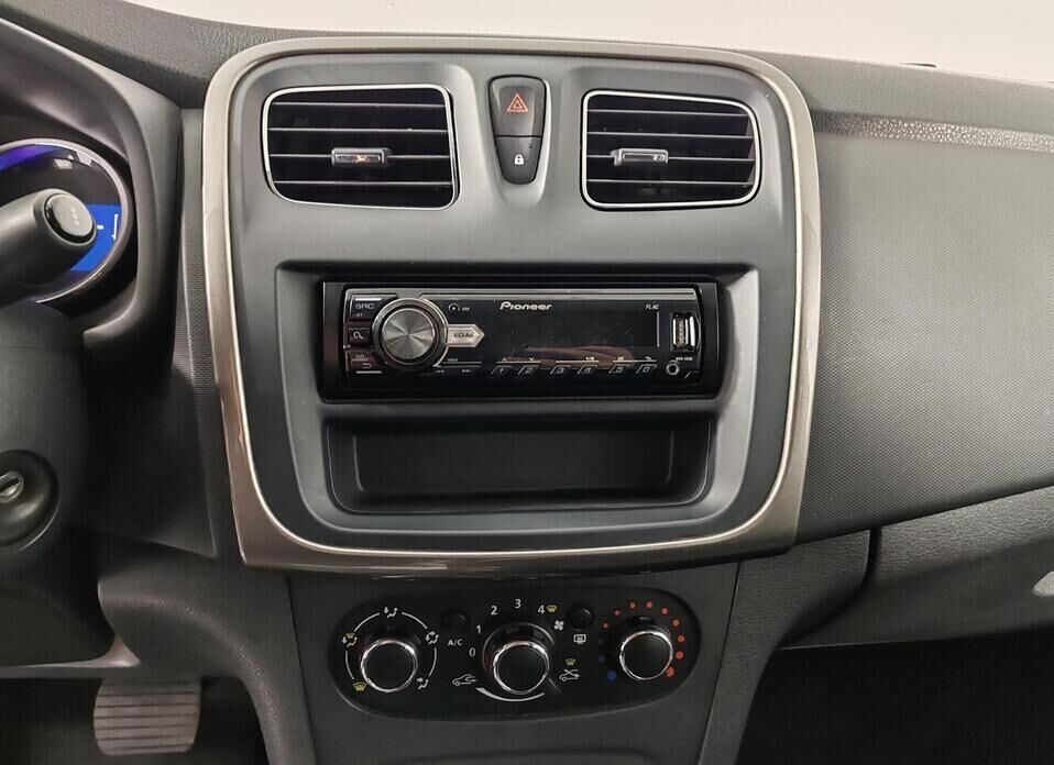 Renault Logan, II 1.6 AT (102 л.с.)