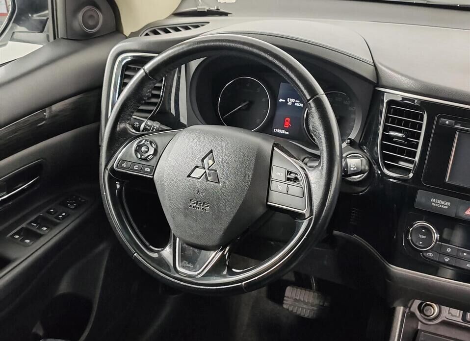 Mitsubishi Outlander, III Рестайлинг 2 2.0 CVT (146 л.с.) 4WD