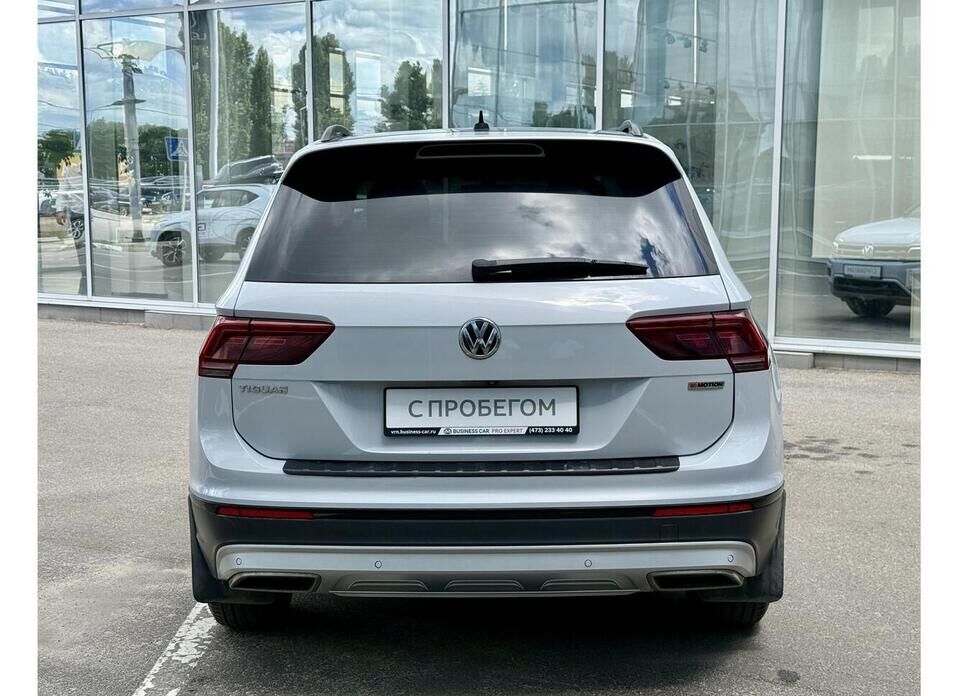 Volkswagen Tiguan, II 2.0d AMT (150 л.с.) 4WD