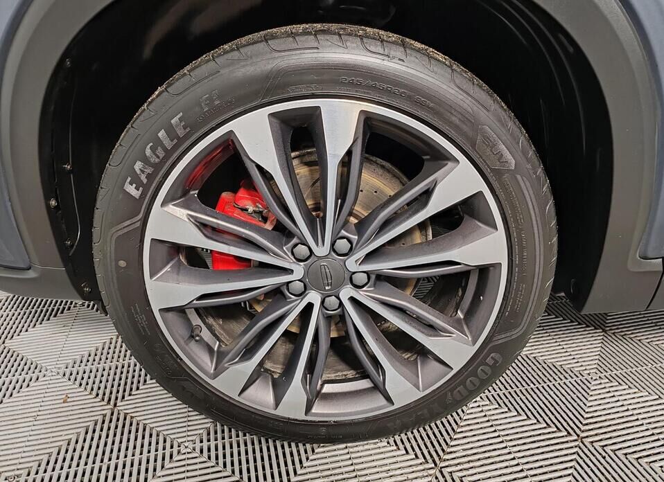 Geely Tugella, I Xingyue 2.0 AT (238 л.с.) 4WD