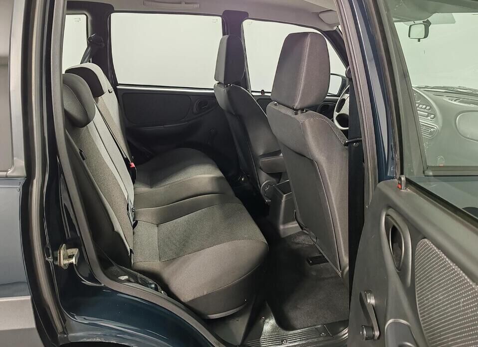 LADA (ВАЗ) Niva Travel, I 1.7 MT (80 л.с.) 4WD