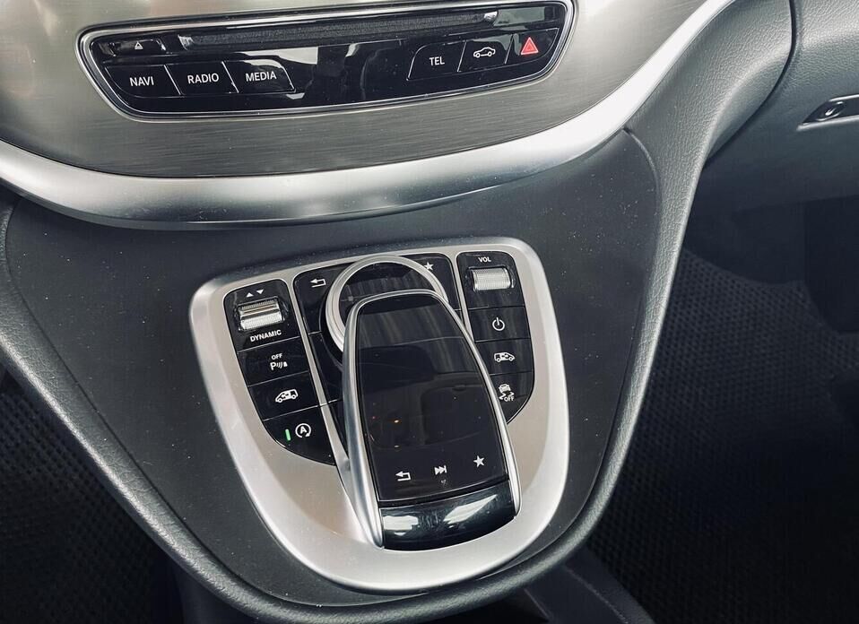 Mercedes-Benz V-Класс, III (W447) Рестайлинг 300 d длинный 2.0d AT (239 л.с.) 4WD