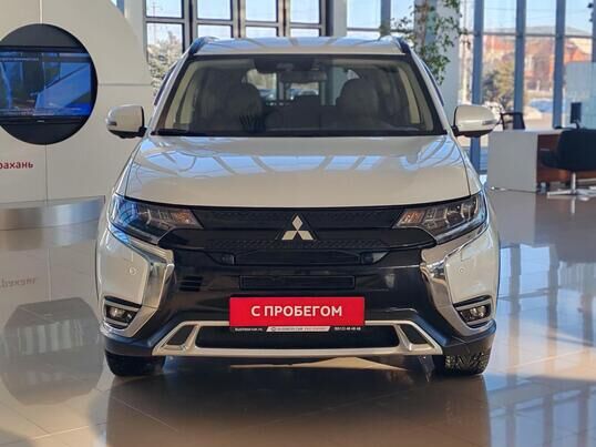Mitsubishi Outlander, 2021&nbsp;г., 124&nbsp;765&nbsp;км