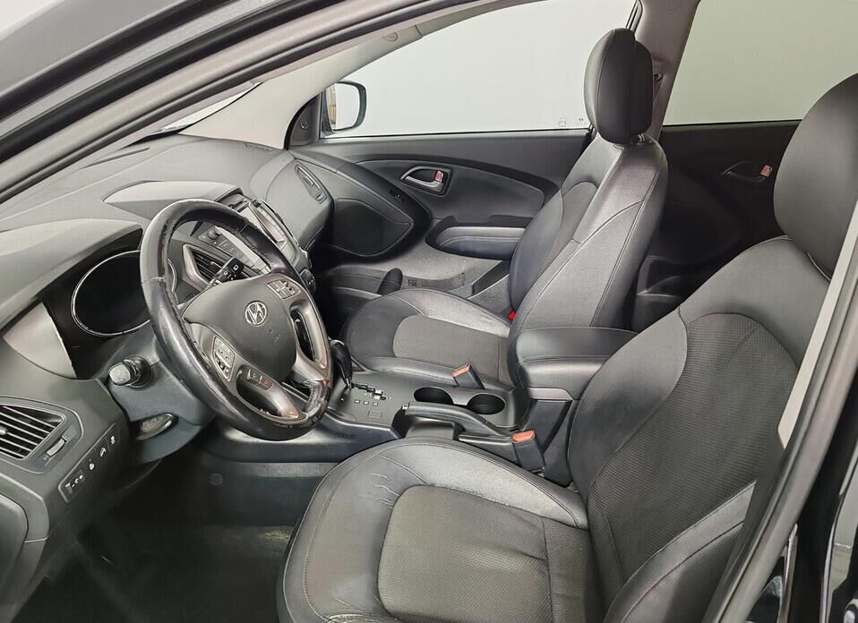 Hyundai ix35, I Рестайлинг 2.0 AT (150 л.с.) 4WD