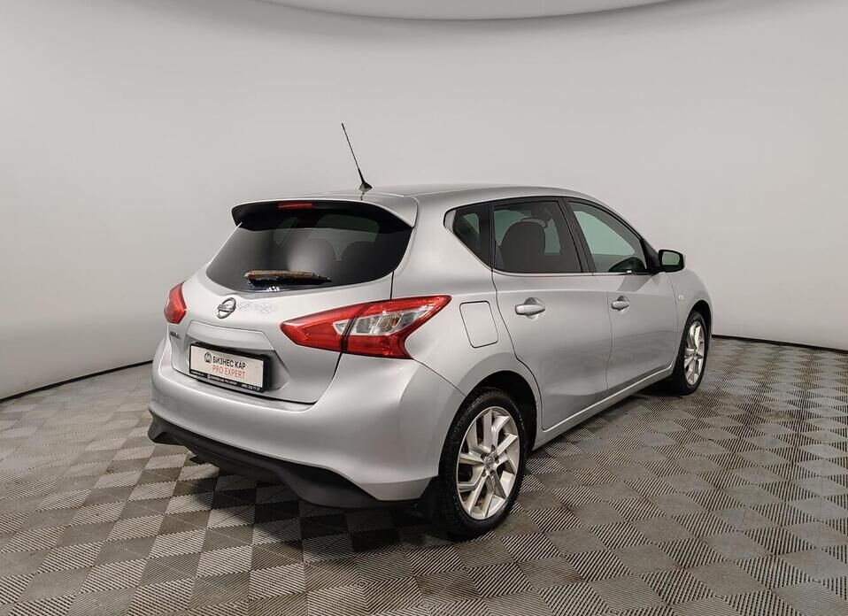 Nissan Tiida, II 1.6 CVT (117 л.с.)