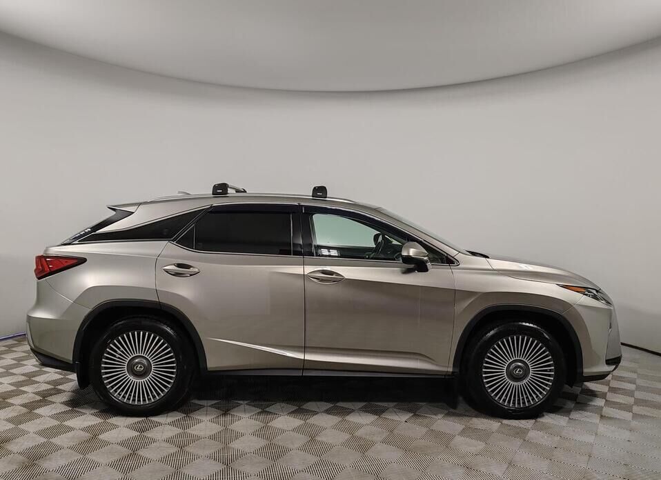 Lexus RX, IV 300 2.0 AT (238 л.с.) 4WD