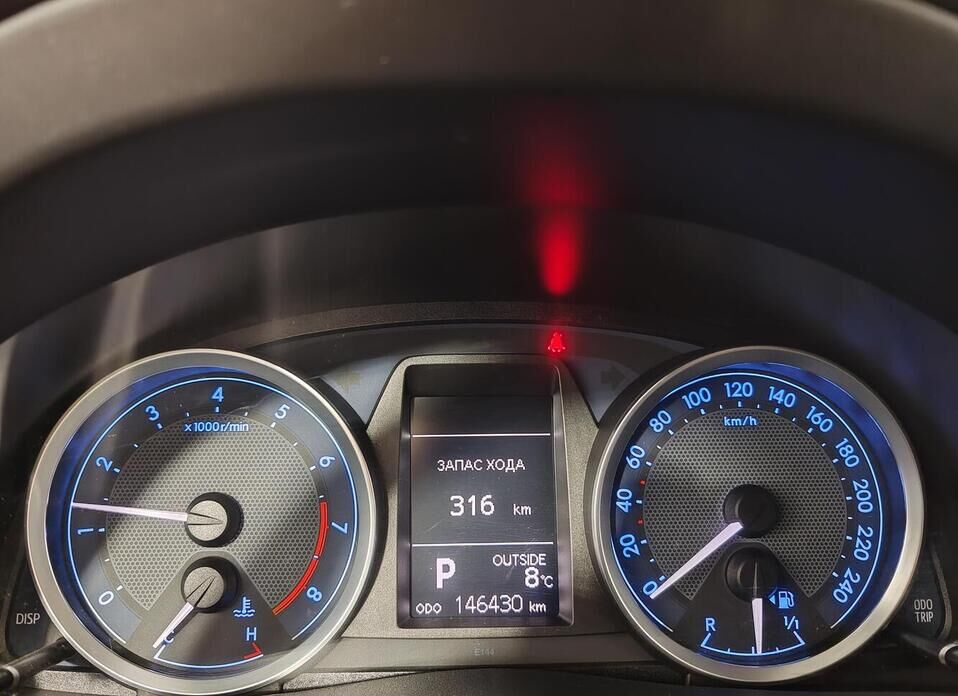 Toyota Auris, II 1.6 CVT (132 л.с.)