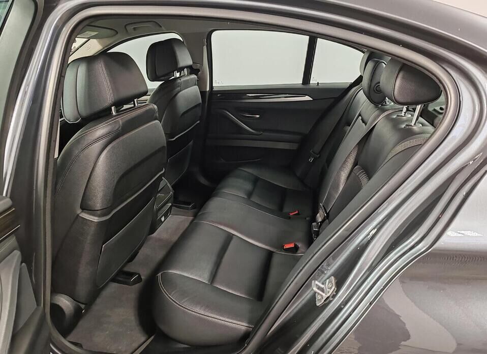 BMW 5 серии, VI (F10/F11/F07) Рестайлинг 530d xDrive 3.0d AT (258 л.с.) 4WD