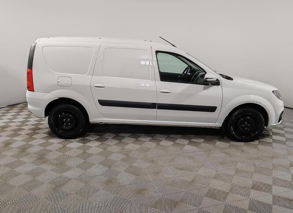LADA (ВАЗ) Largus, I Рестайлинг 1.6 MT (106 л.с.)