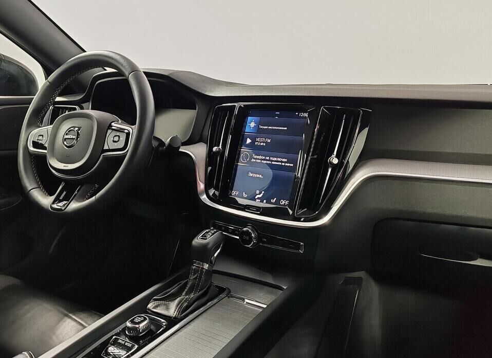 Volvo S60, III 2.0 AT (190 л.с.)