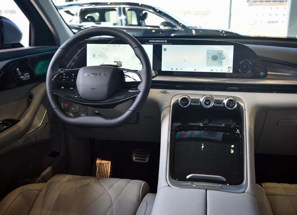 EXEED RX 2.0 AT (249 л.с.) 4WD