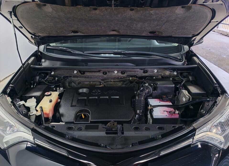 Toyota RAV4, IV (XA40) Рестайлинг 2.0 CVT (146 л.с.) 4WD