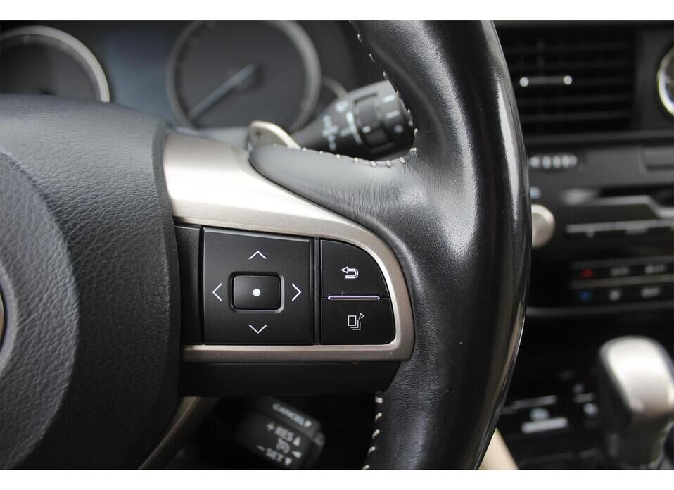 Lexus RX, IV Рестайлинг 300 2.0 AT (238 л.с.) 4WD