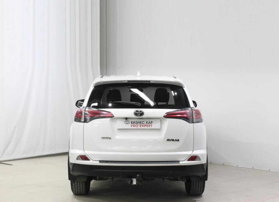 Toyota RAV4 2.0 MT (146 л.с.)