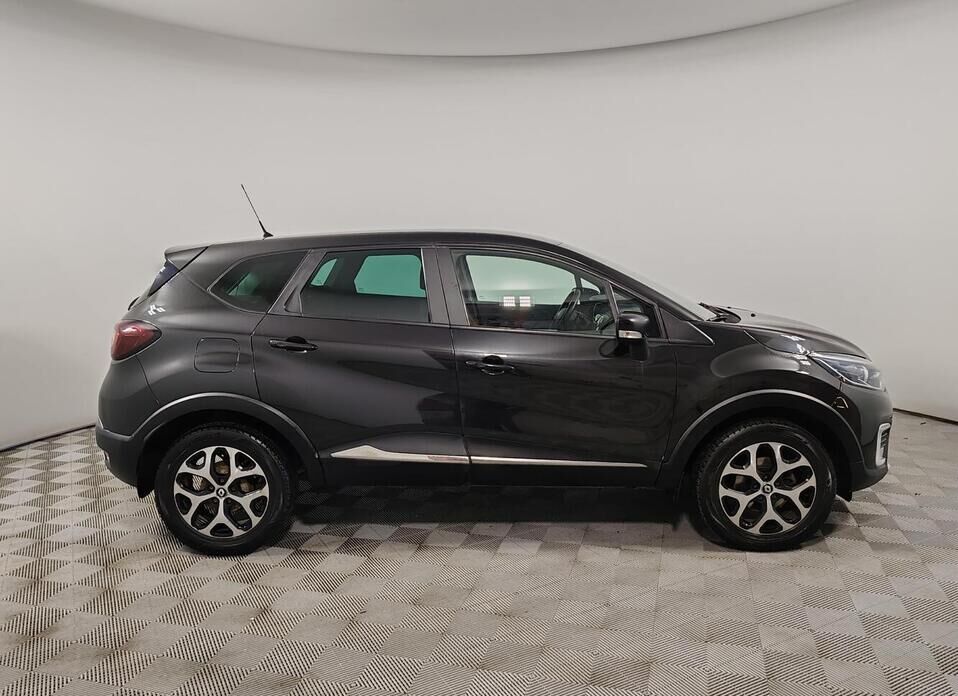 Renault Kaptur, I 2.0 MT (143 л.с.) 4WD
