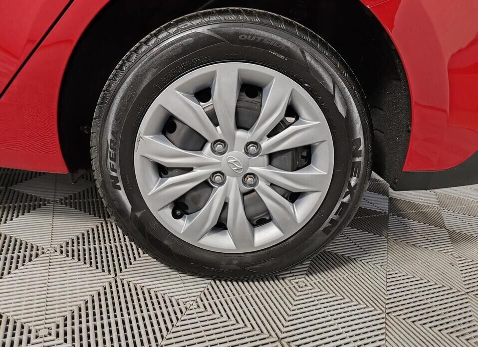 Hyundai Solaris 1.6 AT (123 л.с.)