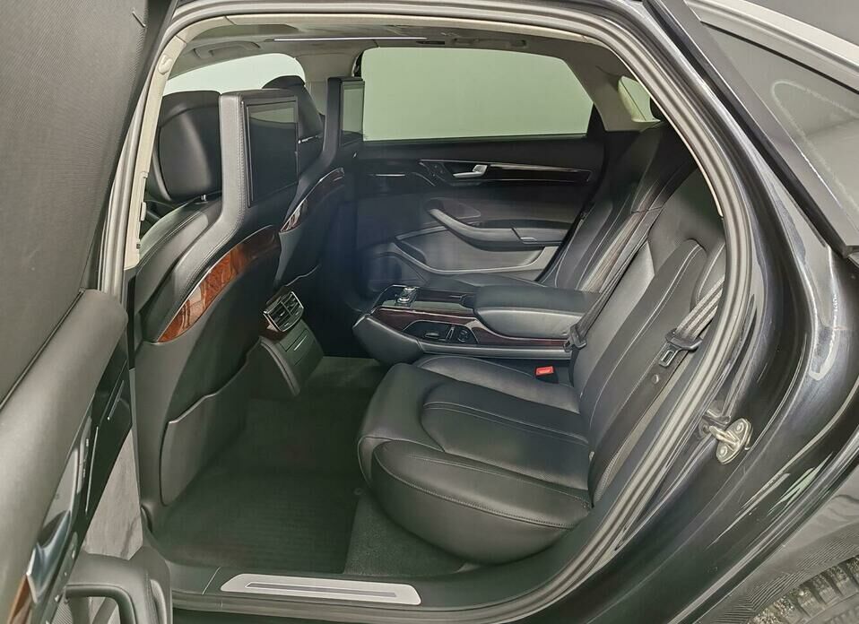 Audi A8 3.0 AT (290 л.с.) 4WD