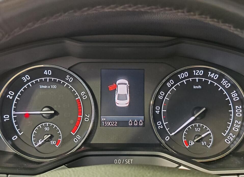 Skoda Superb, III 1.8 AMT (180 л.с.)