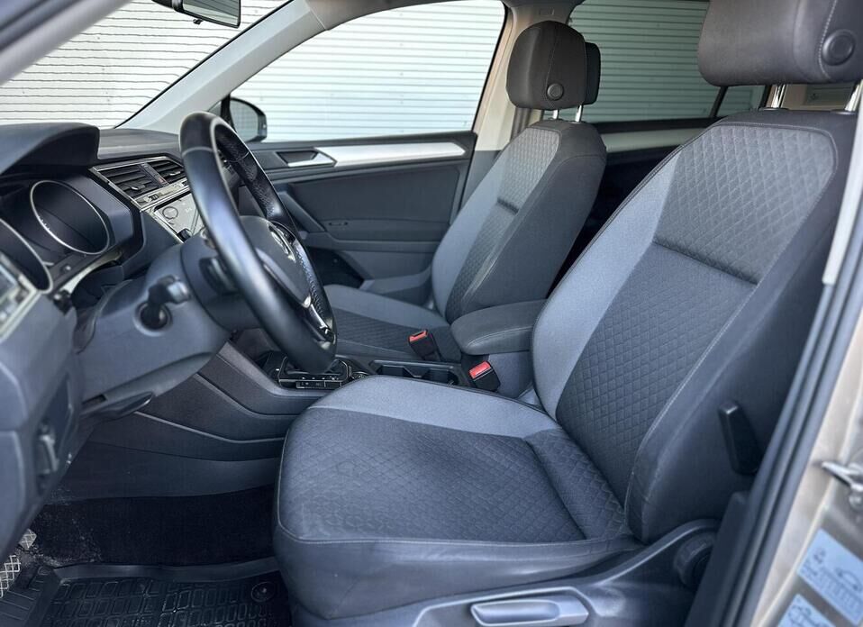 Volkswagen Tiguan, II 1.4 AMT (150 л.с.) 4WD