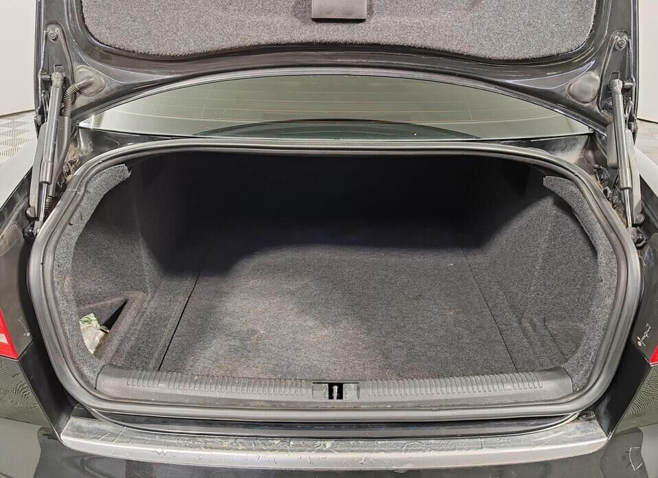 Audi A4, III (B7) 1.8 CVT (163 л.с.)